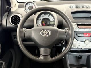 TOYOTA Aygo usata 13