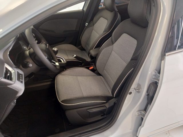 RENAULT Clio usata, con Sistema di navigazione