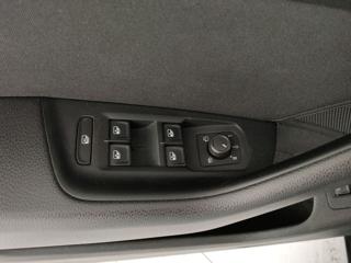 VOLKSWAGEN Passat Variant usata, con Servosterzo