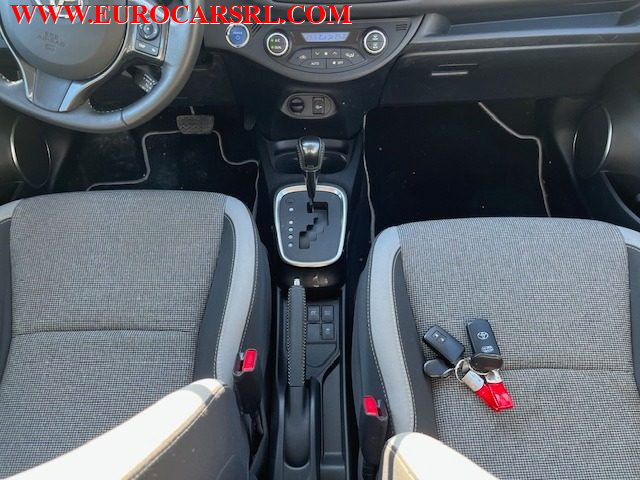 TOYOTA Yaris usata, con Telecamera per parcheggio assistito