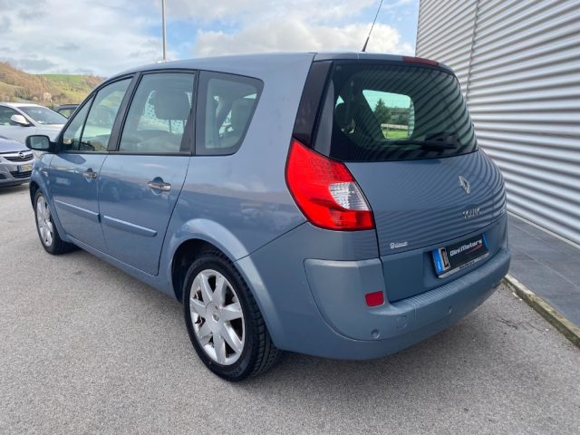 RENAULT Grand Scenic usata, con Chiusura centralizzata