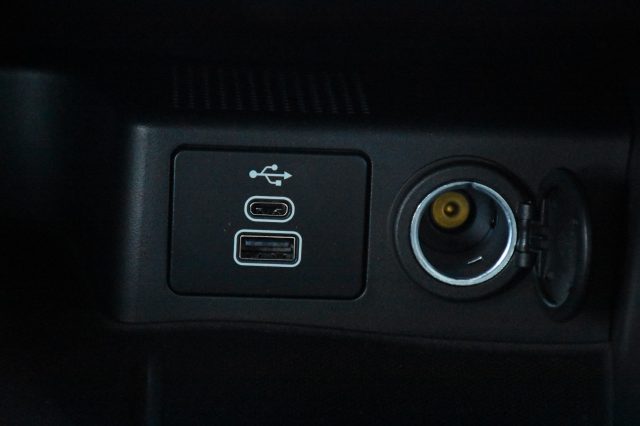 FORD Kuga usata, con Touch screen