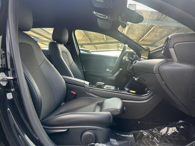 MERCEDES-BENZ A 180 usata, con Leve al volante