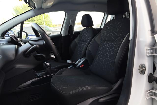 PEUGEOT 2008 usata, con Autoradio