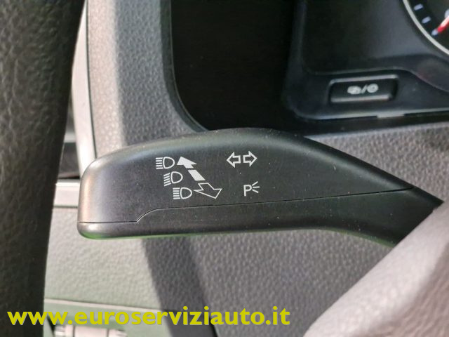 VOLKSWAGEN Multivan usata, con Sensore di pioggia