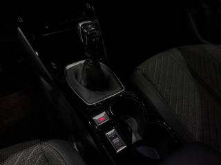 PEUGEOT 2008 usata, con Sensori di parcheggio anteriori