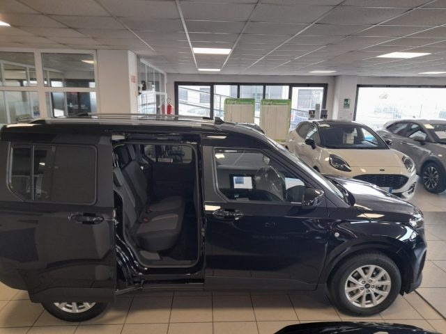 FORD Tourneo Courier usata, con Autoradio