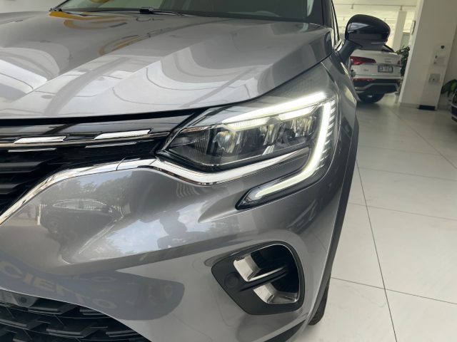 RENAULT Captur usata, con Autoradio