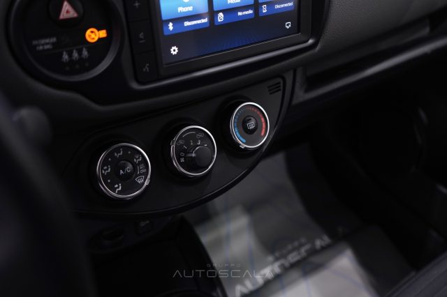 TOYOTA Yaris usata, con Volante in pelle