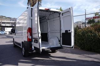 PEUGEOT Boxer usata, con Telecamera per parcheggio assistito
