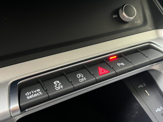 AUDI Q3 usata, con Controllo elettronico della corsia