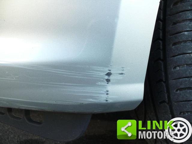 FORD Tourneo Courier usata, con Sensori di parcheggio posteriori