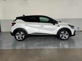 RENAULT Captur usata, con Autoradio