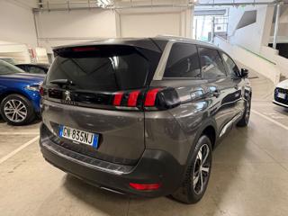 PEUGEOT 5008 usata, con Autoradio