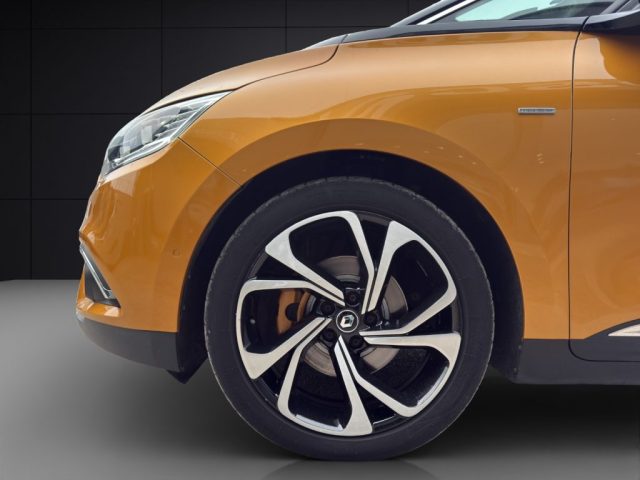 RENAULT Scenic usata, con Volante multifunzione