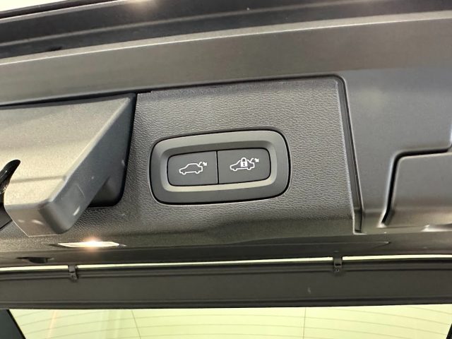 VOLVO XC60 usata, con Frenata d