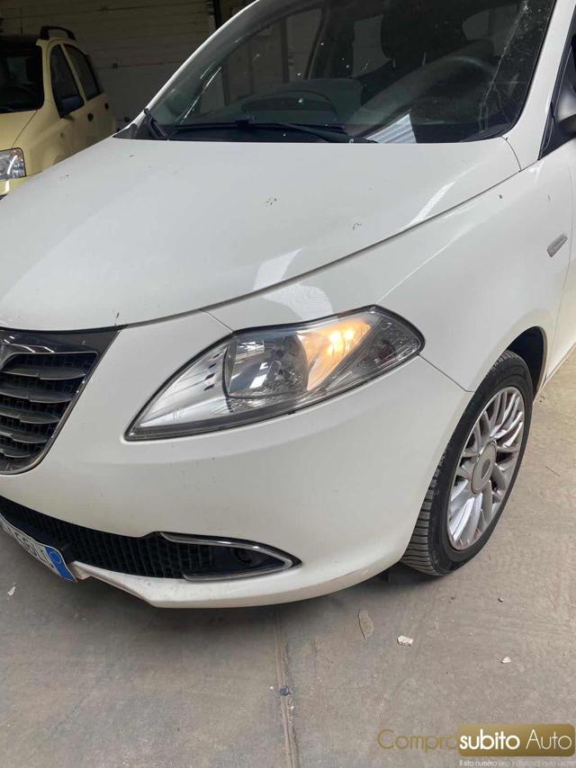 LANCIA Ypsilon usata, con Chiusura centralizzata