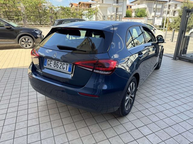 MERCEDES-BENZ A 180 usata, con Fari LED
