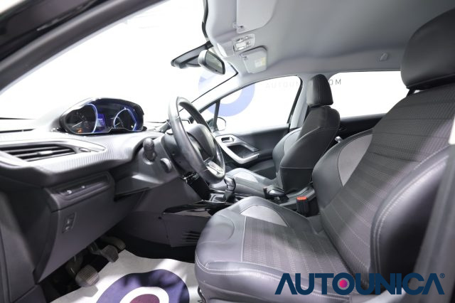 PEUGEOT 2008 usata, con USB
