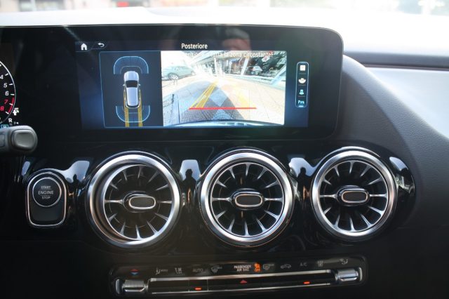 MERCEDES-BENZ GLA 250 usata, con Bracciolo