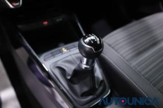 KIA Stonic usata, con Sensori di parcheggio anteriori