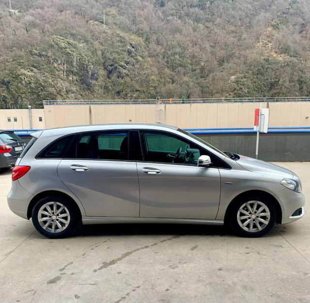 MERCEDES-BENZ B 180 usata, con Alzacristalli elettrici