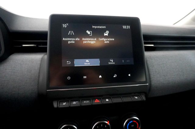 RENAULT Clio usata, con Volante in pelle