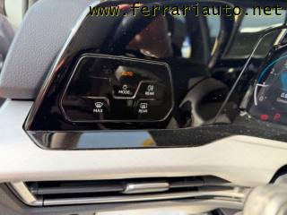 VOLKSWAGEN Golf usata, con Touch screen