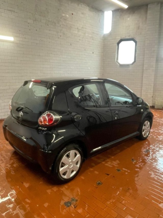 TOYOTA Aygo usata, con Chiusura centralizzata