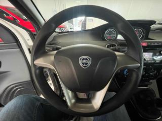 LANCIA Ypsilon usata, con Volante in pelle