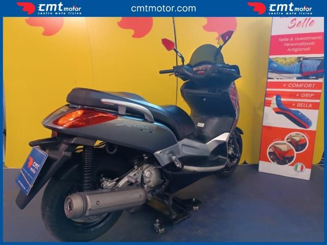 YAMAHA X-Max 250 usata 3