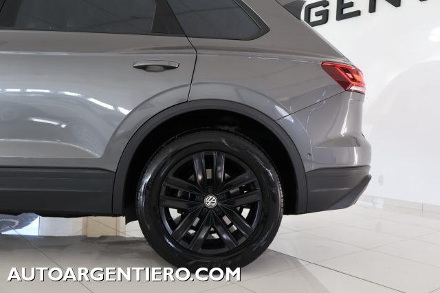 VOLKSWAGEN Touareg usata, con Sensore di pioggia