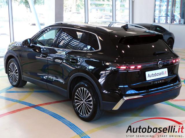 VOLKSWAGEN Tiguan usata, con Luci diurne LED