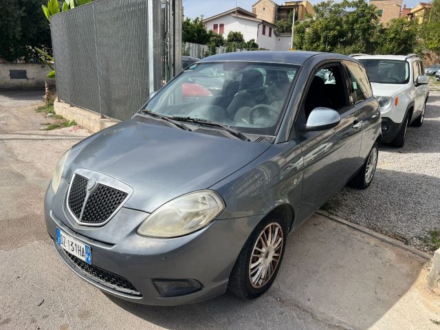 LANCIA Ypsilon usata, con ABS