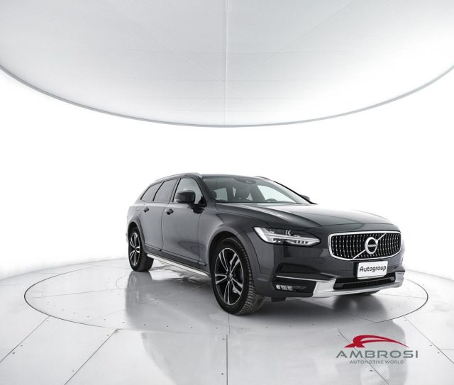 VOLVO V90 Cross Country usata 1