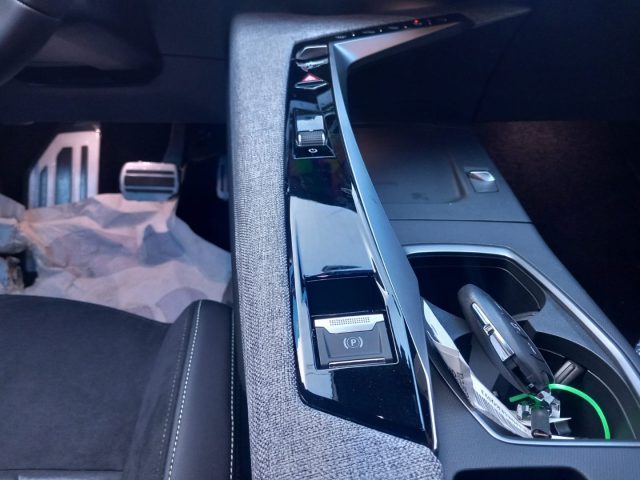 PEUGEOT 5008 usata, con Riconoscimento dei segnali stradali
