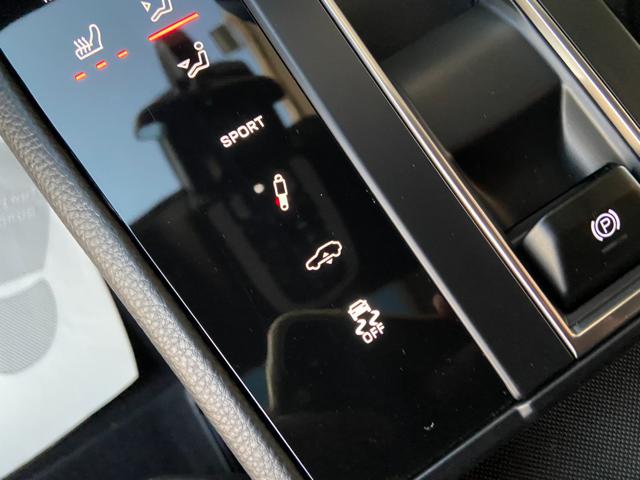 PORSCHE Macan usata, con Volante in pelle
