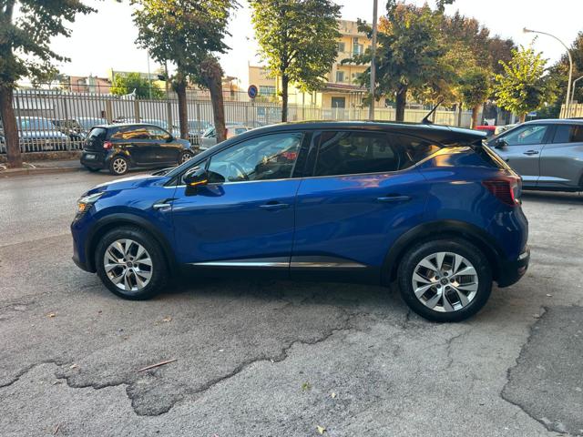 RENAULT Captur usata, con Autoradio