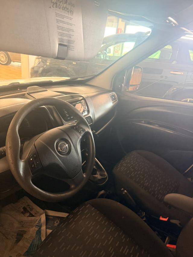 OPEL Combo usata, con Climatizzatore