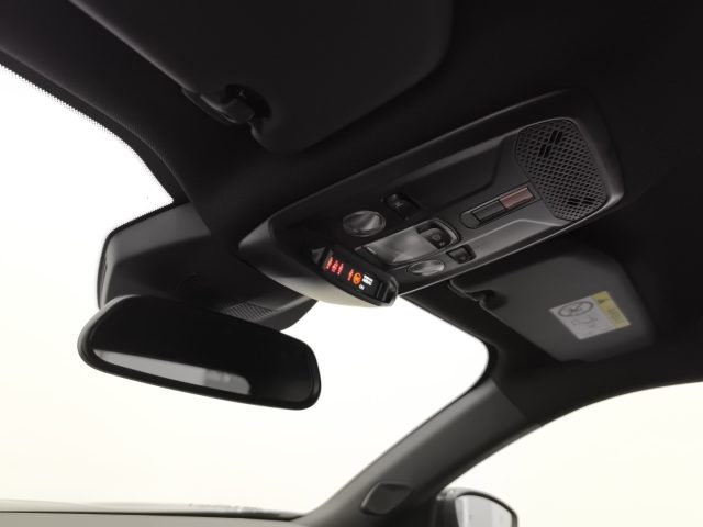 PEUGEOT 2008 usata, con Volante in pelle