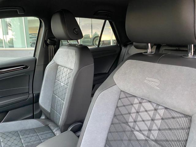 VOLKSWAGEN T-Roc usata, con Sedile posteriore sdoppiato
