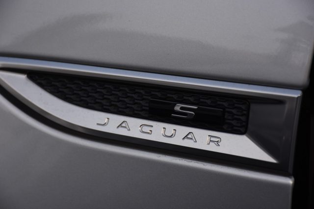 JAGUAR E-Pace usata, con Fendinebbia