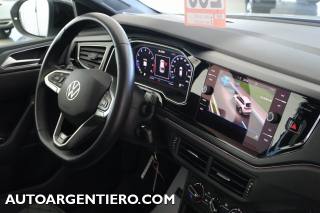 VOLKSWAGEN Taigo usata, con Hill holder