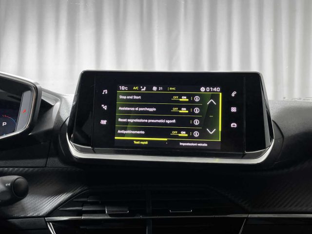 PEUGEOT 2008 usata, con Sensore di pioggia