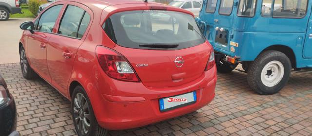 OPEL Corsa usata, con Airbag laterali