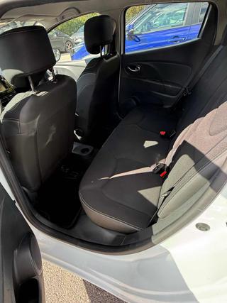 RENAULT Clio usata, con Specchietti laterali elettrici