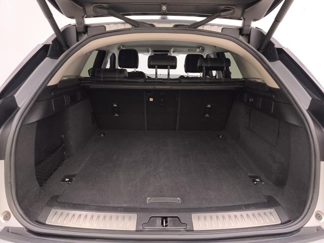 LAND ROVER Range Rover Velar usata, con Leve al volante