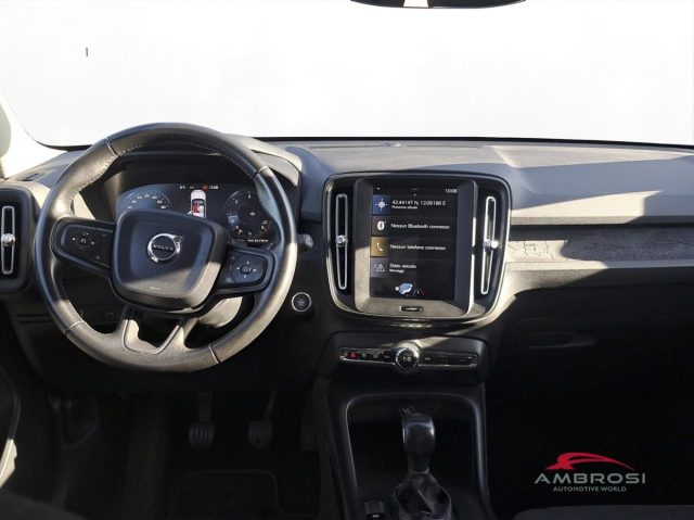 VOLVO XC40 usata 11