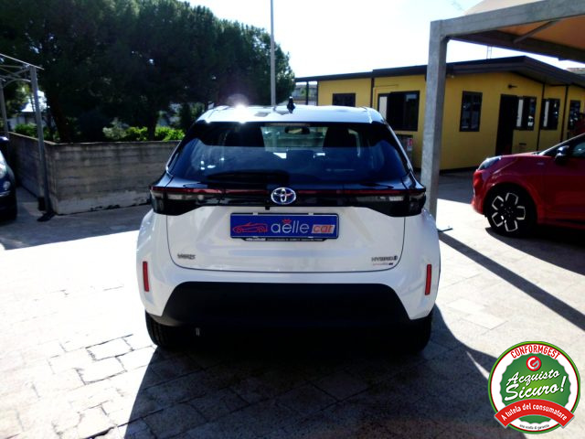 TOYOTA Yaris Cross usata, con Autoradio