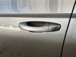 SKODA Karoq usata, con Sensori di parcheggio anteriori
